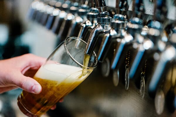 An image depicting the new dietary guidelines and the discussion around alcohol limits.